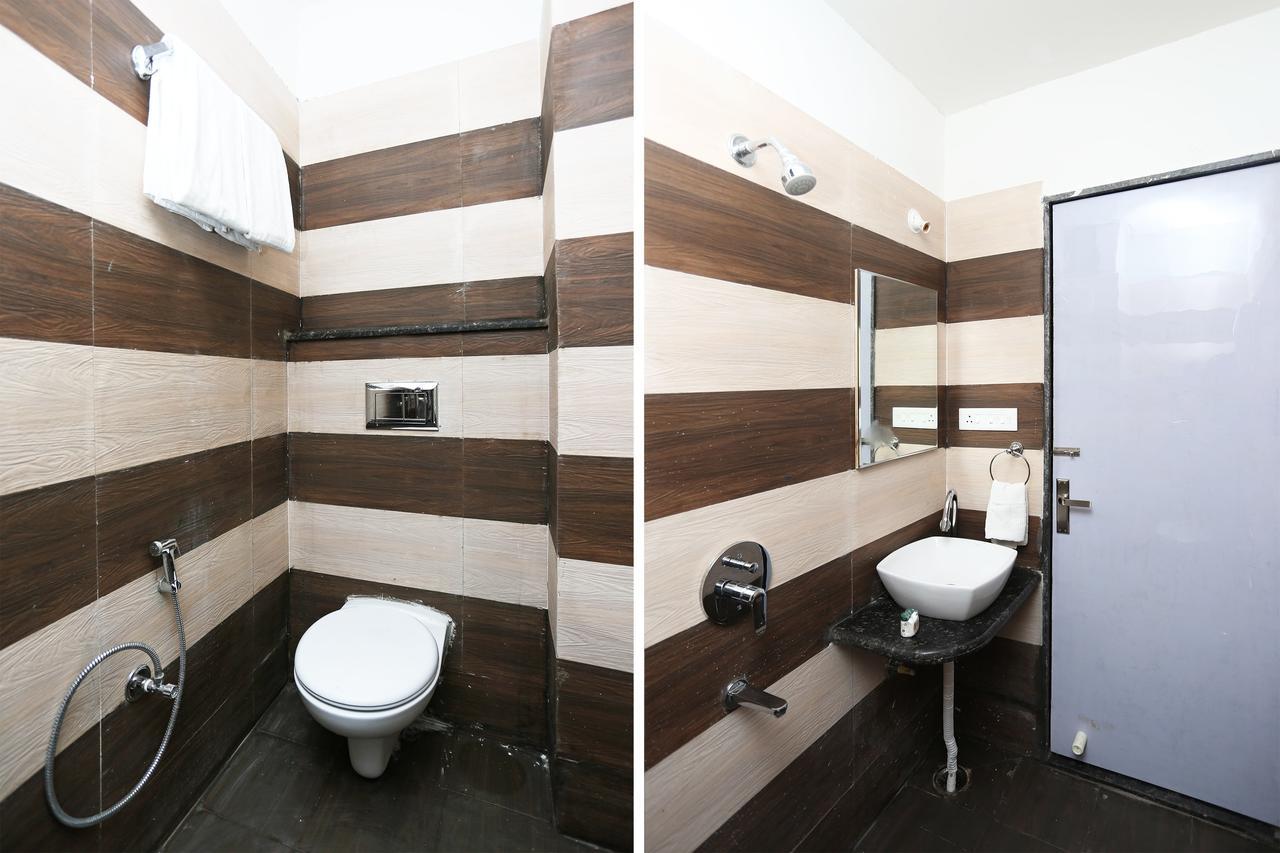 Oyo 15861 Hotel Shivganga Comfort Zone Rāipur エクステリア 写真