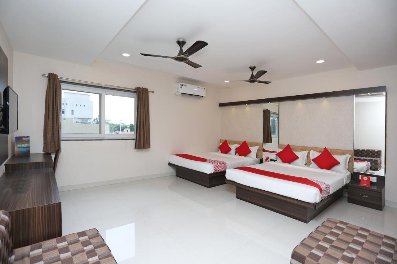 Oyo 15861 Hotel Shivganga Comfort Zone Rāipur エクステリア 写真