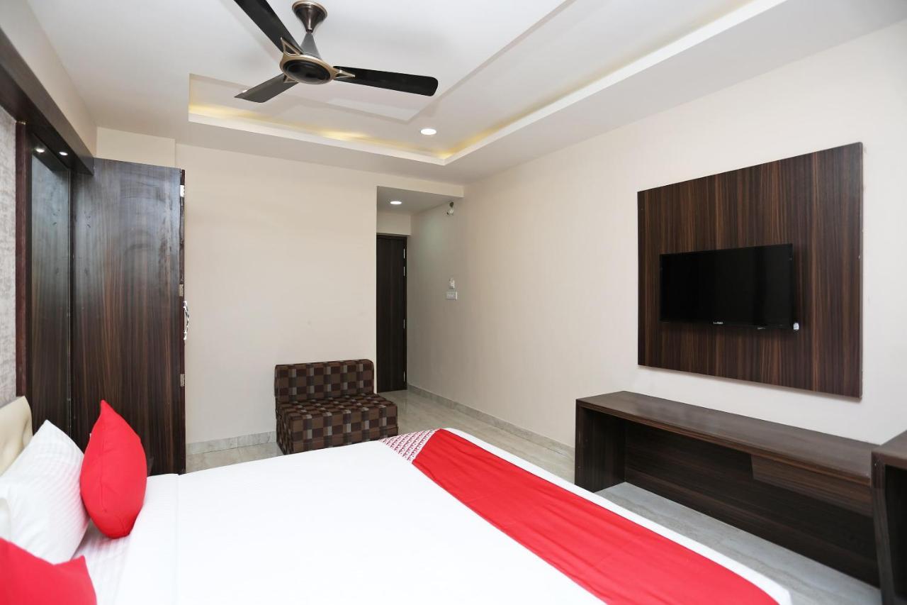 Oyo 15861 Hotel Shivganga Comfort Zone Rāipur エクステリア 写真