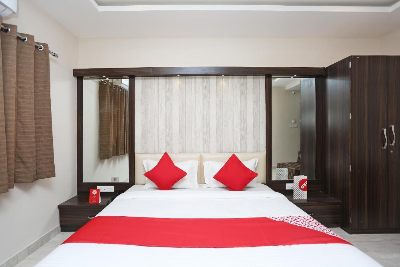 Oyo 15861 Hotel Shivganga Comfort Zone Rāipur エクステリア 写真