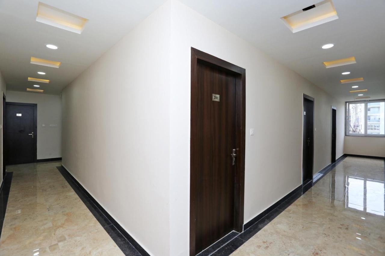 Oyo 15861 Hotel Shivganga Comfort Zone Rāipur エクステリア 写真