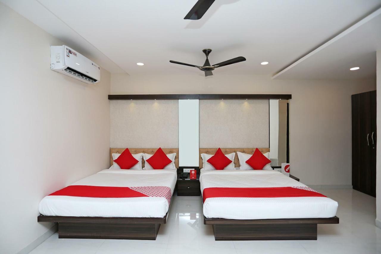 Oyo 15861 Hotel Shivganga Comfort Zone Rāipur エクステリア 写真