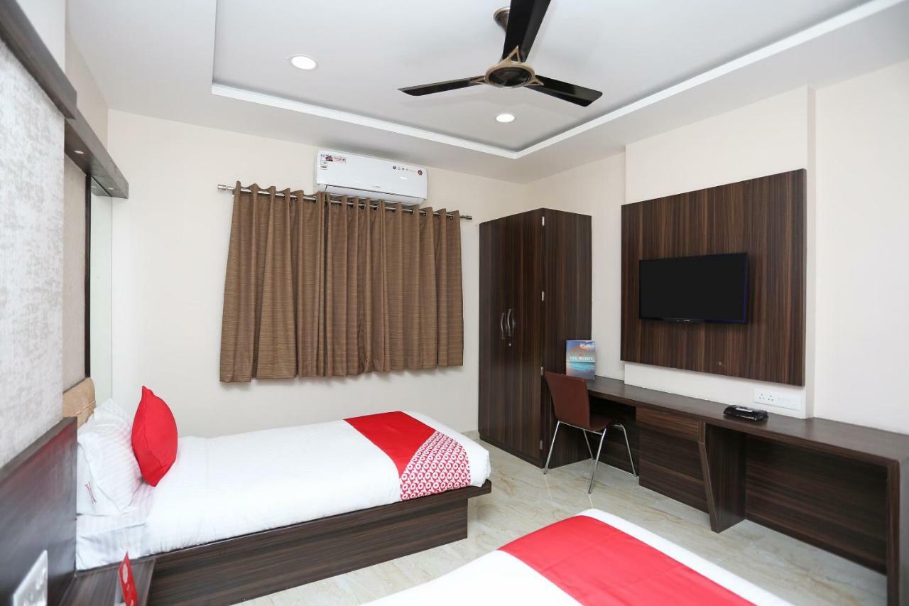 Oyo 15861 Hotel Shivganga Comfort Zone Rāipur エクステリア 写真