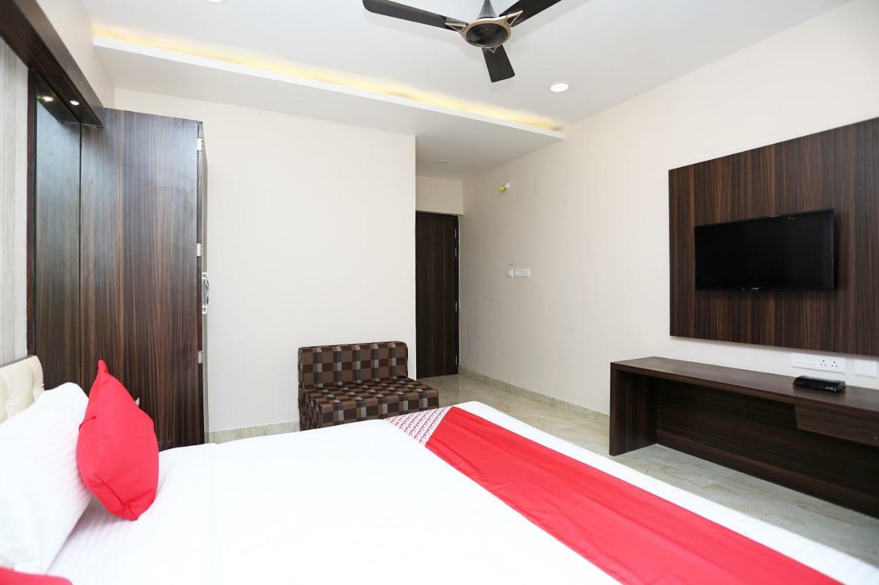 Oyo 15861 Hotel Shivganga Comfort Zone Rāipur エクステリア 写真